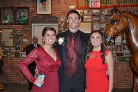 Prom Preparation: Differences Between Male and Female Routines