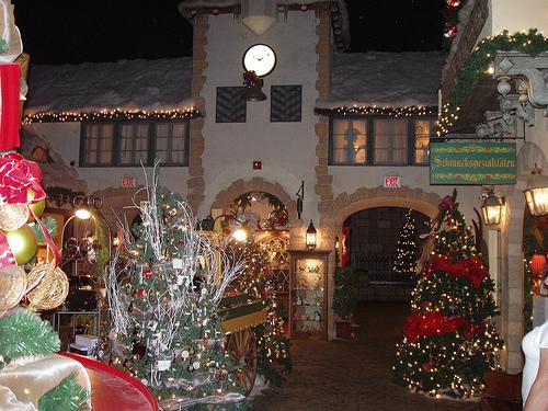 Picture taken in Yankee Candle Village.
Image Credit: Google Images