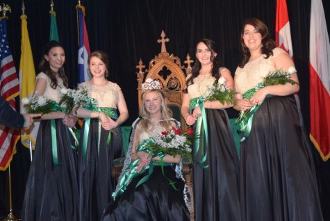 Irish Eyes Smile On The 2017 Grand Colleen Coronation Ball