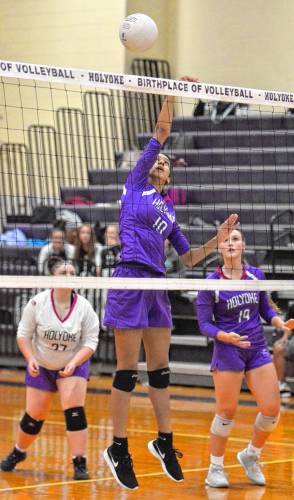 14-1 Holyoke Girls Volleyball Hosts Central Tonight in Rematch of Top Two Teams