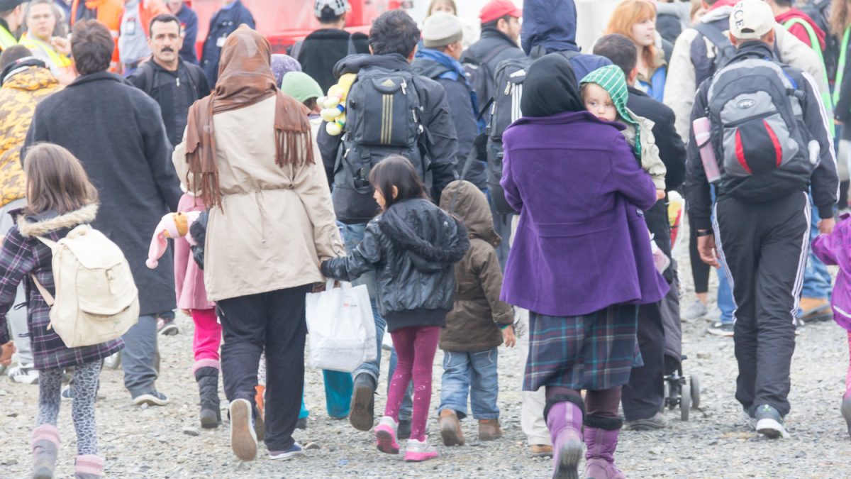 Drehscheibe Köln-Bonn Airport - Ankunft Flüchtlinge 5. Oktober 2015